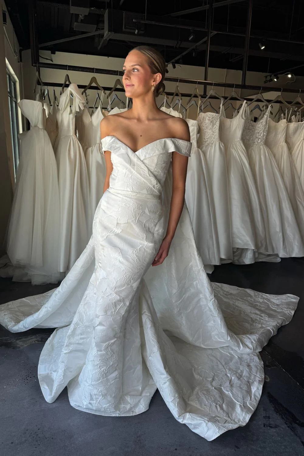 Amsale under $10000.00 Wedding Dresses